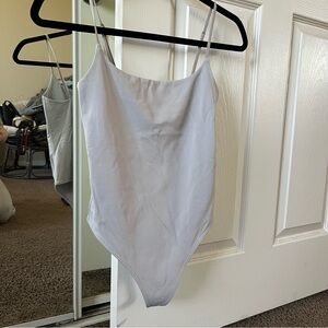 aritizia contour cami bodysuit — light grey